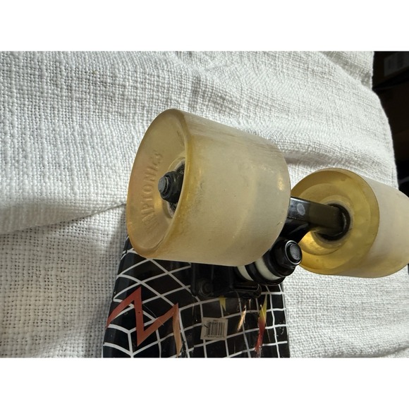 Kryptonics Torpedo Complete Skateboard 22.5" x 6" 169577 - Picture 6 of 16